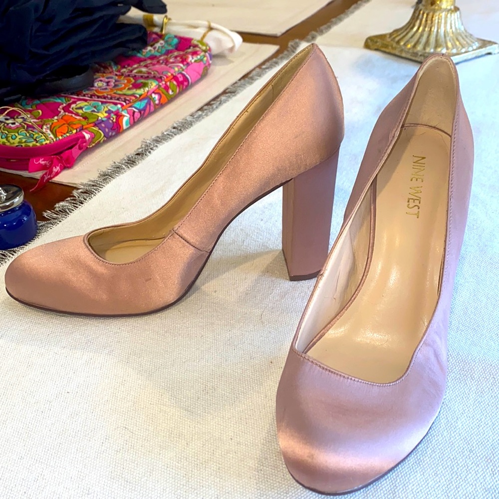 Pink satin Nine West pumps